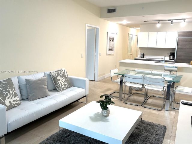 1100 S Miami Avenue 811, Miami, FL 33130