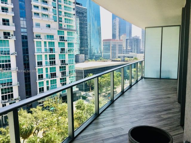 1100 S Miami Avenue 811, Miami, FL 33130