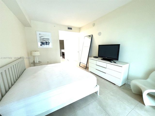 1100 S Miami Avenue 811, Miami, FL 33130