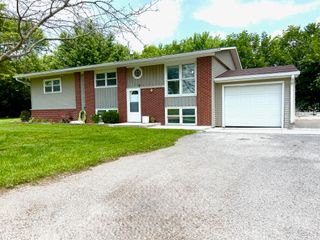 200 W Middleton Drive, Orleans, IN 47452