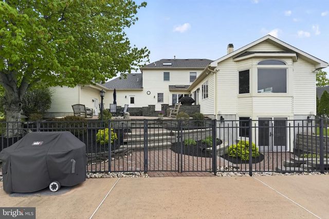 547 CARRIAGE HOUSE LN, Harleysville, PA 19438