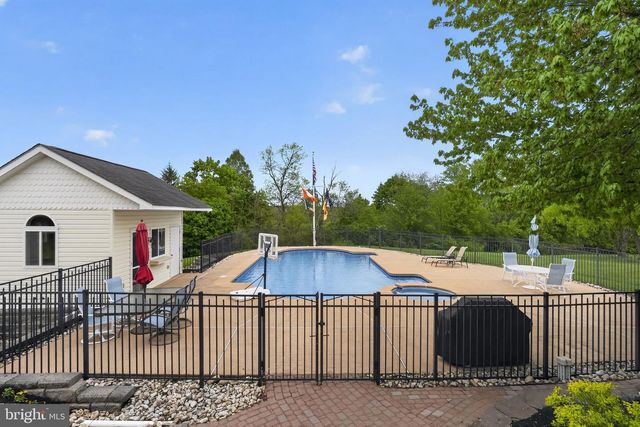 547 CARRIAGE HOUSE LN, Harleysville, PA 19438