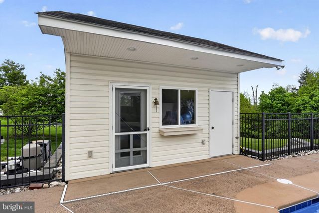 547 CARRIAGE HOUSE LN, Harleysville, PA 19438