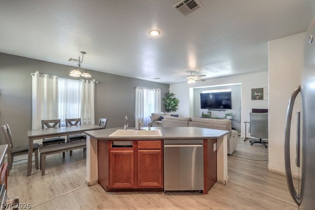 3592 Gloucester Gate Street, Las Vegas, NV 89122