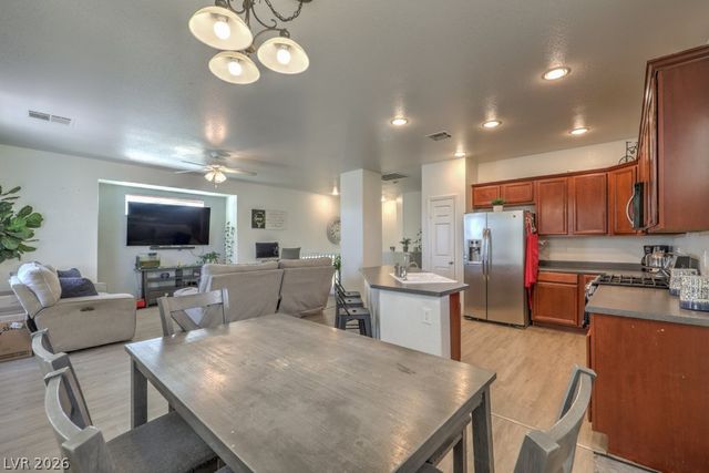 3592 Gloucester Gate Street, Las Vegas, NV 89122