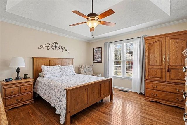 1052 SW Queensbury Run, Acworth, GA 30102