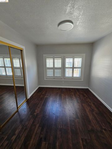 19375 Parsons Ave, Castro Valley, CA 94546