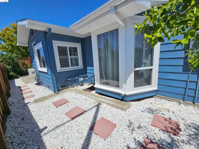 19375 Parsons Ave, Castro Valley, CA 94546