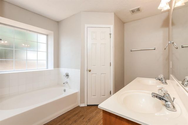 1836 Parkridge Drive, Norman, OK 73071