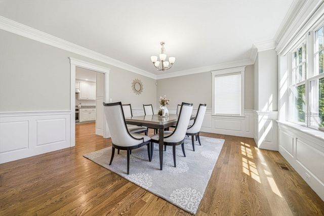 35 Marshall Rd, Wellesley, MA 02482