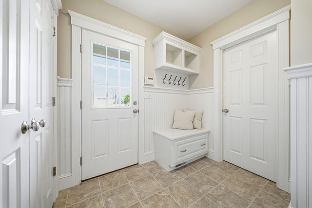 35 Marshall Rd, Wellesley, MA 02482