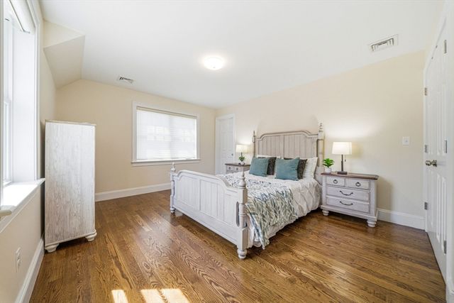 35 Marshall Rd, Wellesley, MA 02482