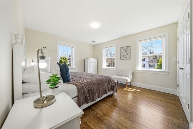 35 Marshall Rd, Wellesley, MA 02482