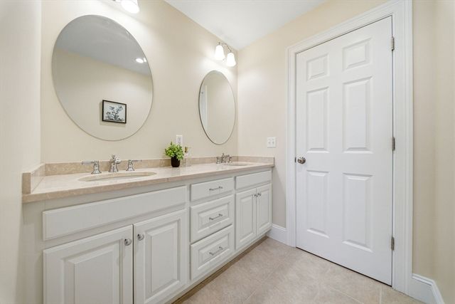 35 Marshall Rd, Wellesley, MA 02482