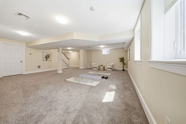35 Marshall Rd, Wellesley, MA 02482