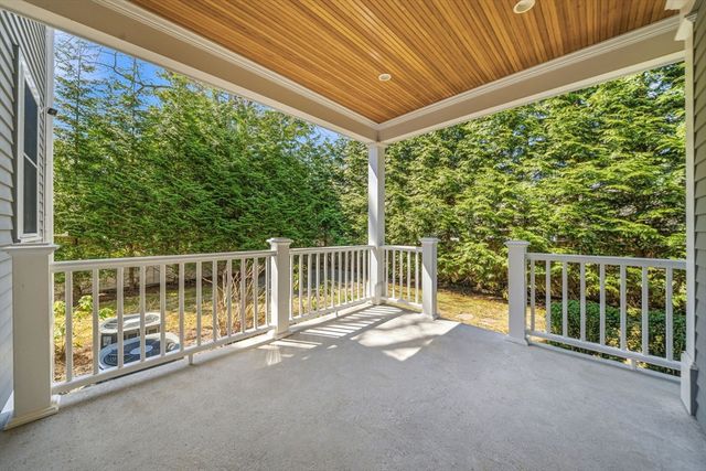 35 Marshall Rd, Wellesley, MA 02482