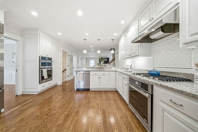 35 Marshall Rd, Wellesley, MA 02482