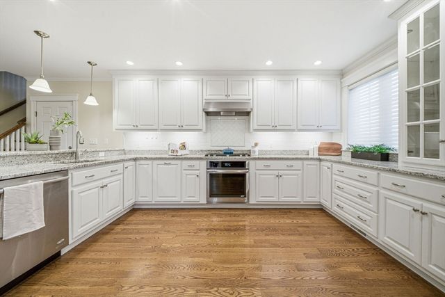 35 Marshall Rd, Wellesley, MA 02482