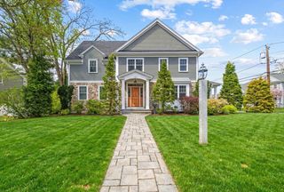35 Marshall Rd, Wellesley, MA 02482