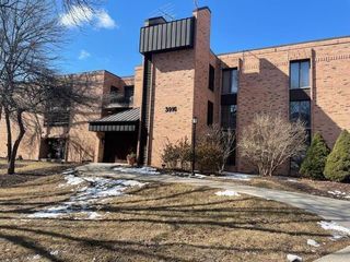 3916 N Oakland AVENUE #224, Shorewood, WI 53211
