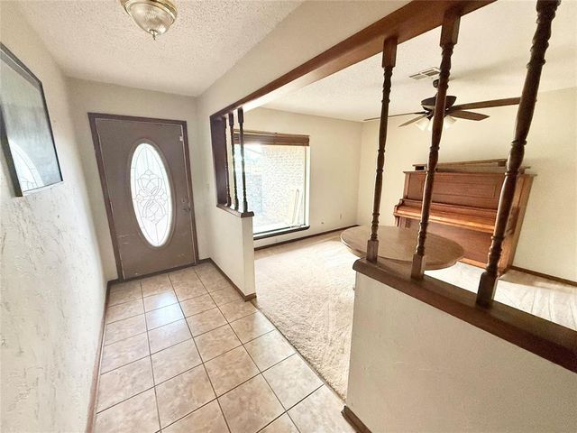 601 Sky Circle, Altus, OK 73521
