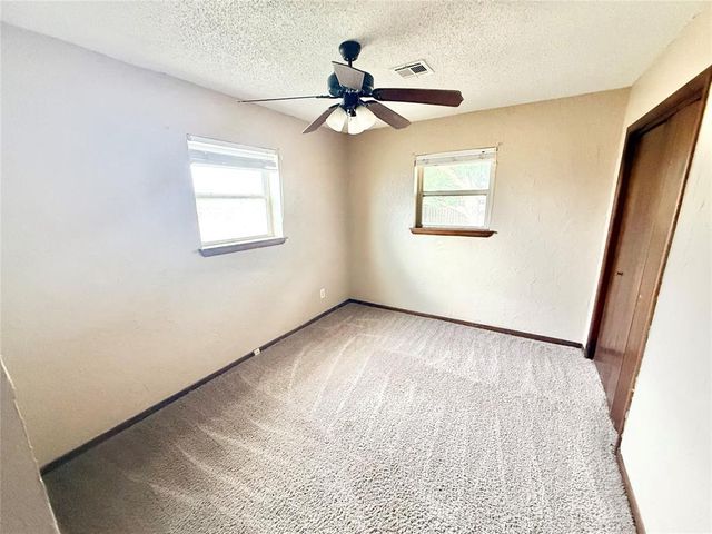 601 Sky Circle, Altus, OK 73521
