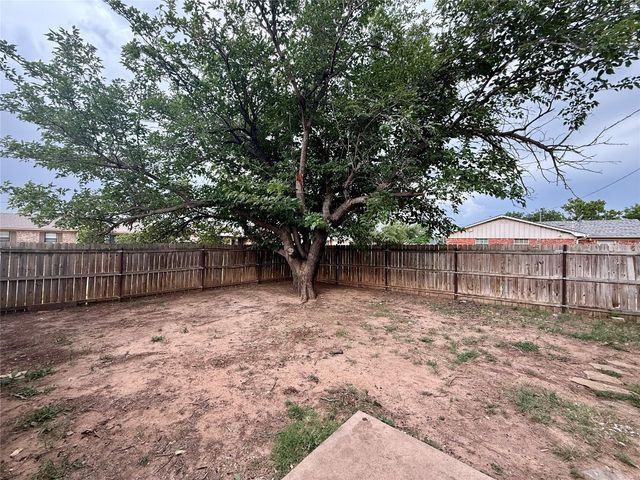 601 Sky Circle, Altus, OK 73521