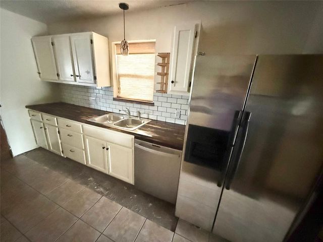 601 Sky Circle, Altus, OK 73521