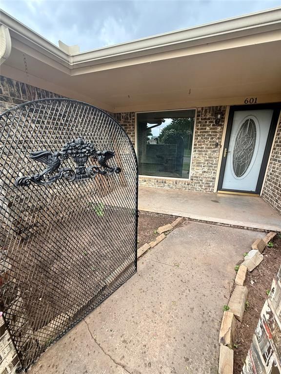 601 Sky Circle, Altus, OK 73521