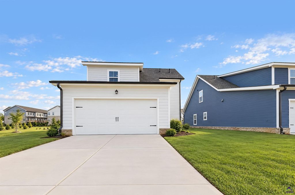 206 Ensemble Boulevard, Perry, GA 31069