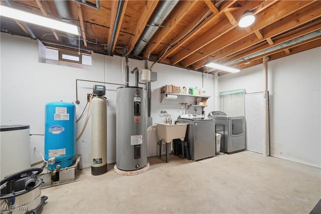 9918 Infirmary Road, Mantua, OH 44255