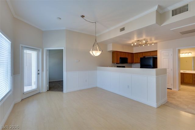9303 West GILCREASE Avenue 2189, Las Vegas, NV 89149