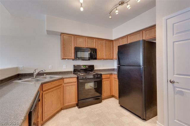 9303 West GILCREASE Avenue 2189, Las Vegas, NV 89149