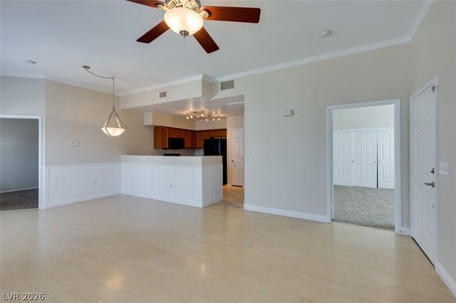 9303 West GILCREASE Avenue 2189, Las Vegas, NV 89149