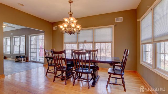 10 Arlene Drive, Monroe, NJ 08831