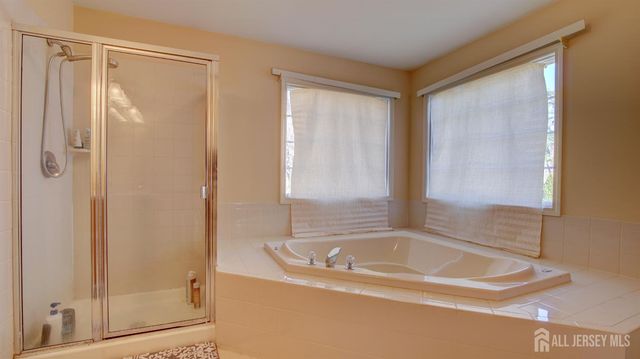 10 Arlene Drive, Monroe, NJ 08831