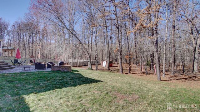 10 Arlene Drive, Monroe, NJ 08831