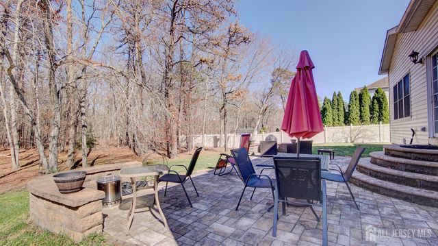 10 Arlene Drive, Monroe, NJ 08831