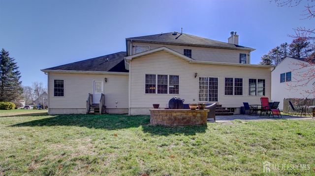 10 Arlene Drive, Monroe, NJ 08831