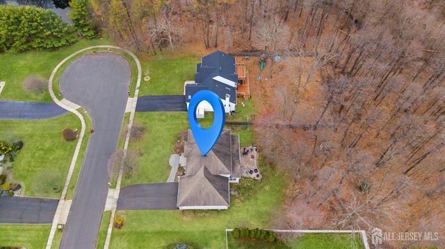 10 Arlene Drive, Monroe, NJ 08831