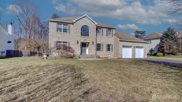 10 Arlene Drive, Monroe, NJ 08831