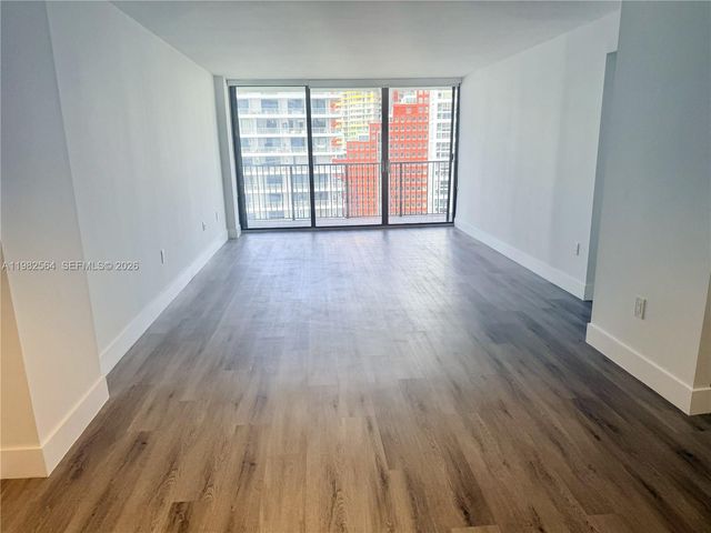 1450 Brickell Bay Dr 1405, Miami, FL 33131