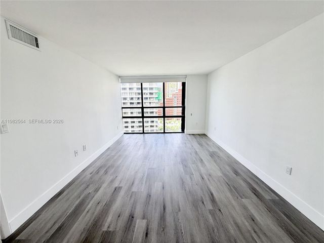 1450 Brickell Bay Dr 1405, Miami, FL 33131