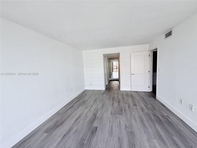 1450 Brickell Bay Dr 1405, Miami, FL 33131