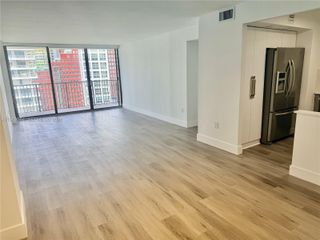 1450 Brickell Bay Dr 1405, Miami, FL 33131