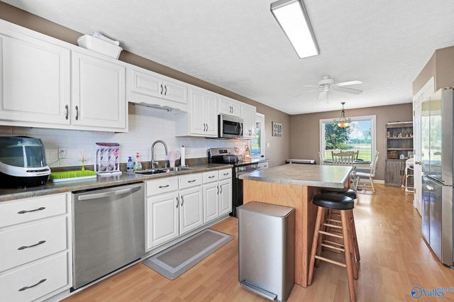 684 County Road 88, Trinity, AL 35673
