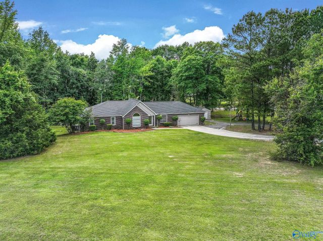 684 County Road 88, Trinity, AL 35673