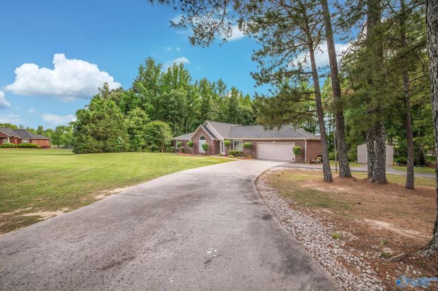 684 County Road 88, Trinity, AL 35673