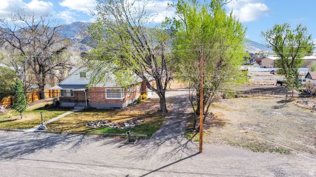 60 E 200 N, Monroe, UT 84754