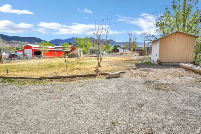60 E 200 N, Monroe, UT 84754
